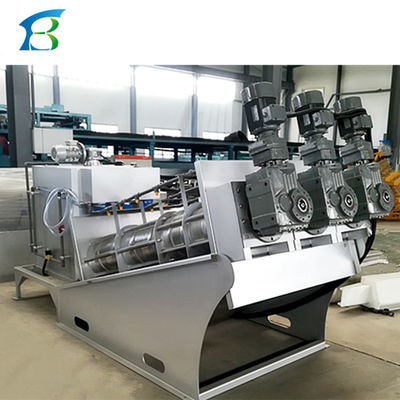Capacité personnalisée Produits de bonne qualité Machine de séparation à vis pour séchage du fumier 10*8CM
